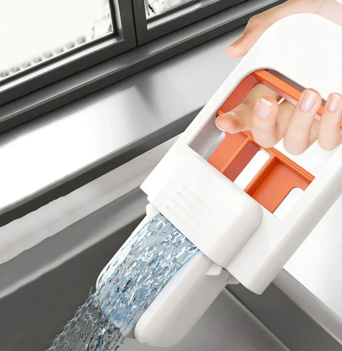 Pickly Hand Free Mini Mop